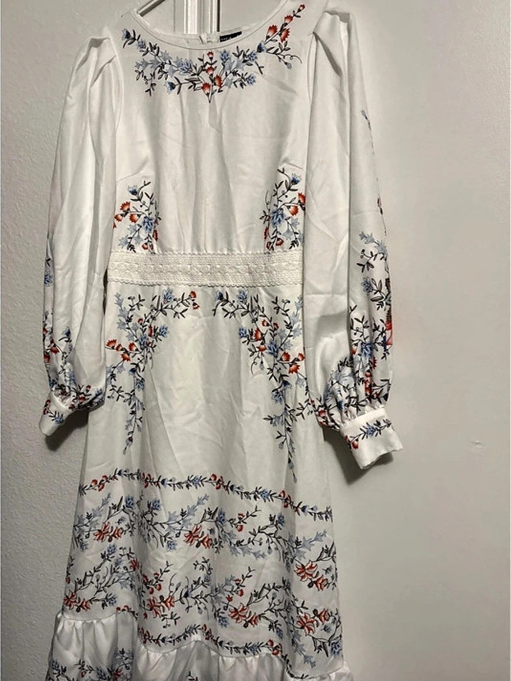 SHEIN x Eid al-Adha Floral Print Contrast Lace Panel Midi Dress